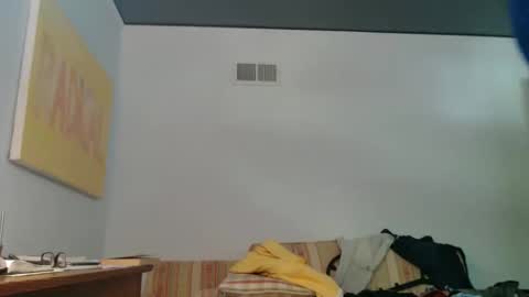 Snapshot of hung_hot_fit10 chatting on 05/22/26, 02:33 Big uncut cock dripping online show from 05/22/26, 02:33