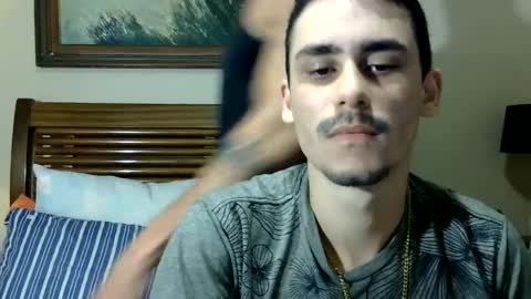 Snapshot of hungcaique chatting on 05/31/26, 01:58 hungcaique online show from 05/31/26, 01:58