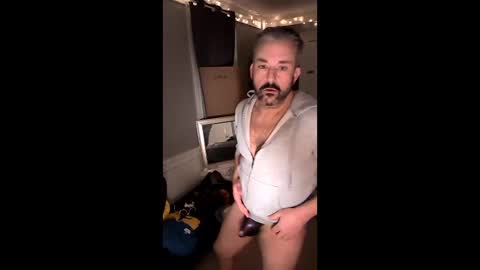 hungitalian40 online show from 02/22/26, 05:40