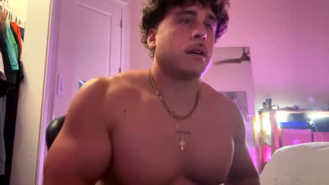 Snapshot of hungkingg22 chatting on 03/06/25, 12:32 hungkingg22 online show from 03/06/25, 12:32