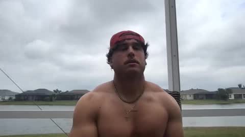 Snapshot of hungkingg22 chatting on 03/10/25, 02:48 hungkingg22 online show from 03/10/25, 02:48