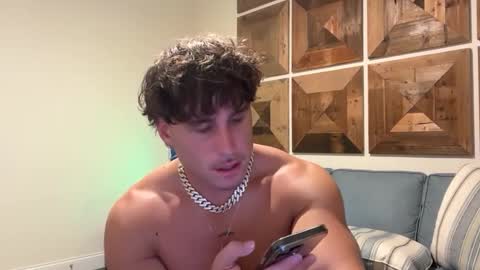 Snapshot of hungkingg22 chatting on 09/23/25, 04:15 hungkingg22 online show from 09/23/25, 04:15