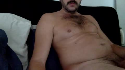 Snapshot of hungm4fun101 chatting on 01/12/26, 03:39 hungm4fun101 online show from 01/12/26, 03:39