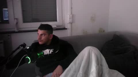 Snapshot of hungryboyyb chatting on 12/13/25, 11:32 LittleDevilXo1999 online show from 12/13/25, 11:32