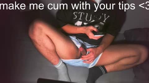 Snapshot of hungryboyyb chatting on 12/18/25, 10:43 LittleDevilXo1999 online show from 12/18/25, 10:43