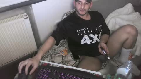 Snapshot of hungryboyyb chatting on 12/22/25, 05:54 LittleDevilXo1999 online show from 12/22/25, 05:54