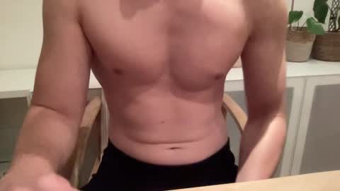 Snapshot of hungwank95 chatting on 01/09/25, 06:26 hungwank95 online show from 01/09/25, 06:26