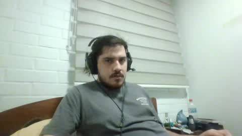 Snapshot of hungweeb chatting on 04/01/26, 03:18 Rod online show from 04/01/26, 03:18