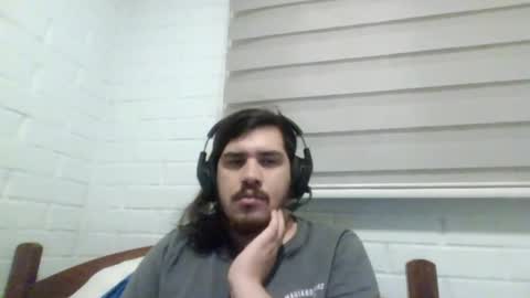 Snapshot of hungweeb chatting on 04/02/26, 02:20 Rod online show from 04/02/26, 02:20