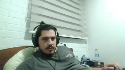 Snapshot of hungweeb chatting on 04/03/26, 03:37 Rod online show from 04/03/26, 03:37