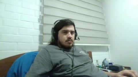 Snapshot of hungweeb chatting on 04/04/26, 01:15 Rod online show from 04/04/26, 01:15