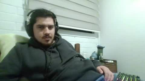 Snapshot of hungweeb chatting on 04/14/26, 02:06 Rod online show from 04/14/26, 02:06