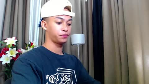 Snapshot of hunk_edward chatting on 06/24/26, 08:57 hunk_edward online show from 06/24/26, 08:57