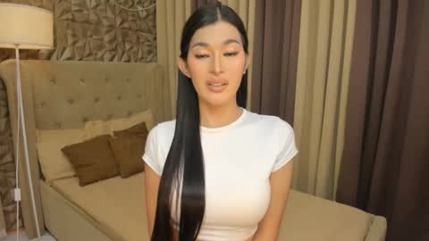 hunkhomerontop online show from 10/15/25, 07:19