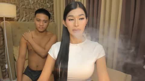 hunkhomerontop online show from 10/23/25, 07:29