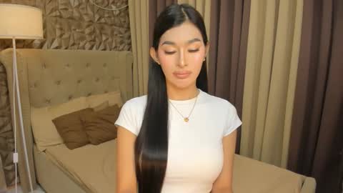 hunkhomerontop online show from 11/07/25, 09:09