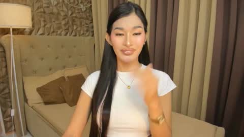 hunkhomerontop online show from 11/08/25, 08:47