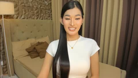 hunkhomerontop online show from 11/17/25, 09:15