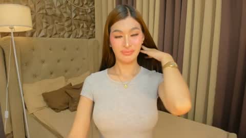 hunkhomerontop online show from 06/11/26, 08:45
