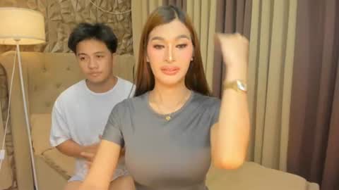 hunkhomerontop online show from 06/25/26, 08:41