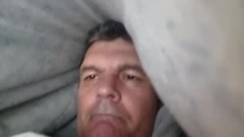 Snapshot of hunkmasclefad458 chatting on 05/05/26, 04:37 hunkmasclefad458 online show from 05/05/26, 04:37