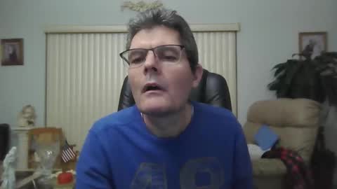 Snapshot of hunkmasclefad458 chatting on 05/18/26, 04:07 hunkmasclefad458 online show from 05/18/26, 04:07