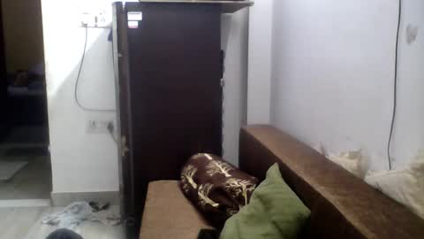 hunkster102 online show from 11/08/25, 12:05