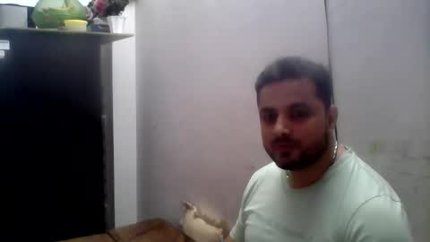 Snapshot of hunkster102 chatting on 05/31/26, 11:39 hunkster102 online show from 05/31/26, 11:39
