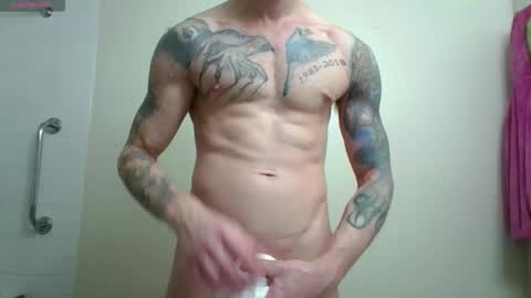 Snapshot of hunkwithglasses chatting on 02/03/26, 04:32 Wh8teboi online show from 02/03/26, 04:32