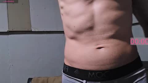 Snapshot of hunkwithglasses chatting on 02/06/26, 04:06 Wh8teboi online show from 02/06/26, 04:06