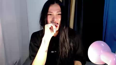 Snapshot of hunkyzeus chatting on 12/21/24, 12:49 hunkyzeus online show from 12/21/24, 12:49