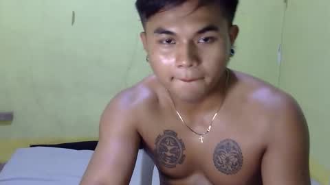 Snapshot of hunkyzeus chatting on 10/16/25, 12:39 hunkyzeus online show from 10/16/25, 12:39