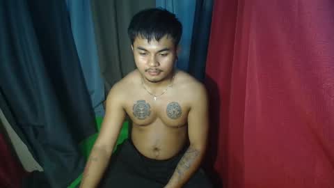 hunkyzeus online show from 02/11/26, 03:28