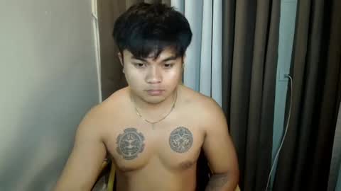 Snapshot of hunkyzeus chatting on 06/20/26, 07:05 hunkyzeus online show from 06/20/26, 07:05