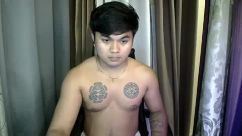 Snapshot of hunkyzeus chatting on 06/28/26, 04:24 hunkyzeus online show from 06/28/26, 04:24