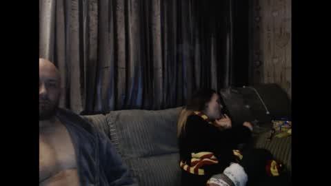 Snapshot of hunterandesme chatting on 01/01/25, 10:03 HunterandEsme online show from 01/01/25, 10:03