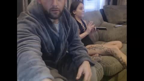 Snapshot of hunterandesme chatting on 01/27/25, 09:02 HunterandEsme online show from 01/27/25, 09:02