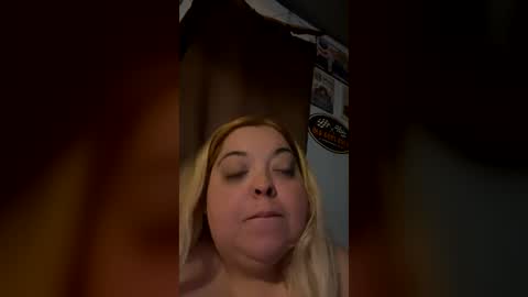 Snapshot of hunterbelle chatting on 08/06/26, 01:51 hunterbelle online show from 08/06/26, 01:51