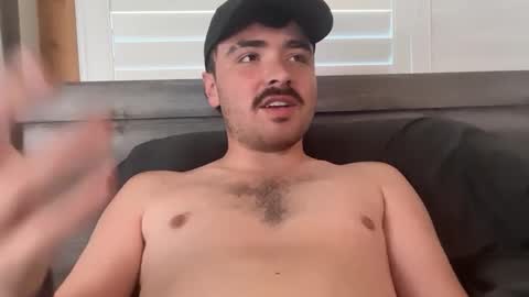 Snapshot of hunterbentleyy chatting on 09/17/25, 09:27 Hunter online show from 09/17/25, 09:27