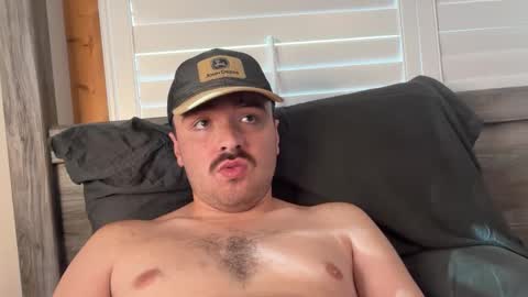 Snapshot of hunterbentleyy chatting on 09/29/25, 10:36 Hunter online show from 09/29/25, 10:36