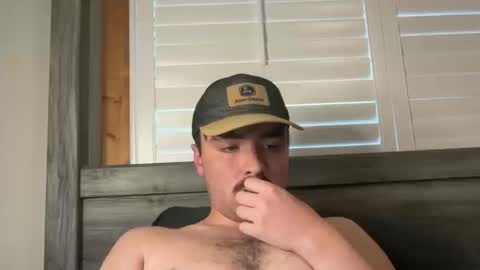 Snapshot of hunterbentleyy chatting on 10/14/25, 10:32 Hunter online show from 10/14/25, 10:32