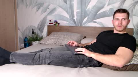 Hunter Bridges online show from 02/08/25, 04:47