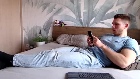 Hunter Bridges online show from 02/09/25, 09:37