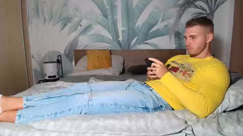 Hunter Bridges online show from 09/25/25, 09:02