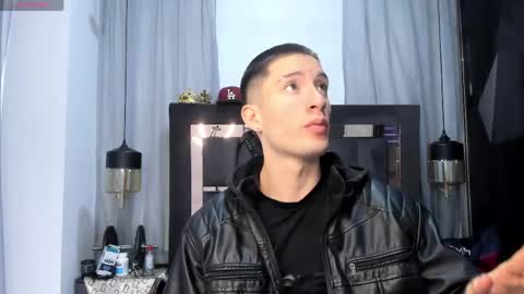 hunterheat_ online show from 04/24/26, 12:07