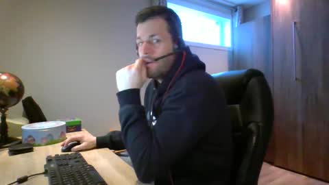 hurley7890 online show from 03/12/25, 02:34