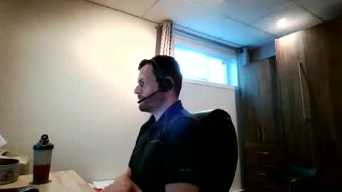 Snapshot of hurley7890 chatting on 06/09/26, 01:01 hurley7890 online show from 06/09/26, 01:01