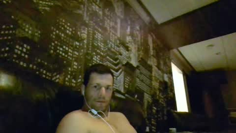Snapshot of hurley7890 chatting on 06/26/26, 01:43 hurley7890 online show from 06/26/26, 01:43