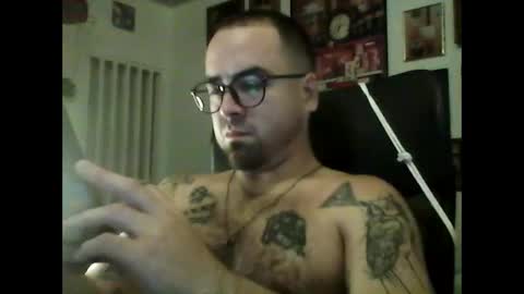 Snapshot of hurtadodirector chatting on 02/16/26, 06:42 hurtadodirector online show from 02/16/26, 06:42