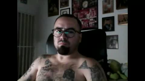 Snapshot of hurtadodirector chatting on 03/12/26, 06:19 hurtadodirector online show from 03/12/26, 06:19